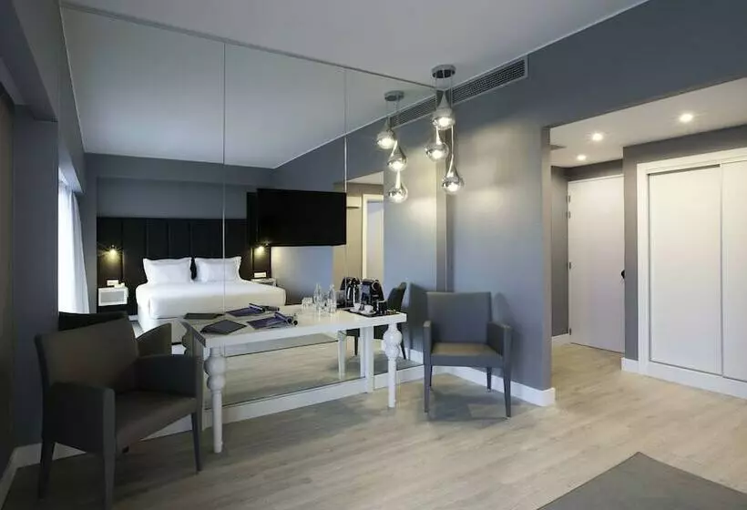 Quarto Premium com Varanda, Lutecia Smart Design