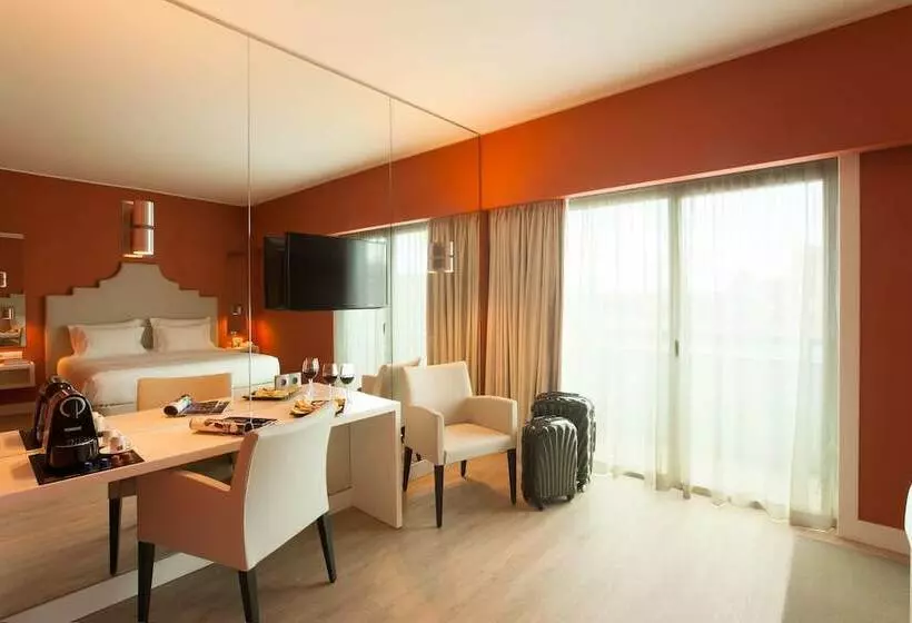 Quarto Premium com Varanda, Lutecia Smart Design