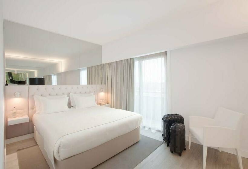 اتاق پریمیوم با بالکن, Lutecia Smart Design