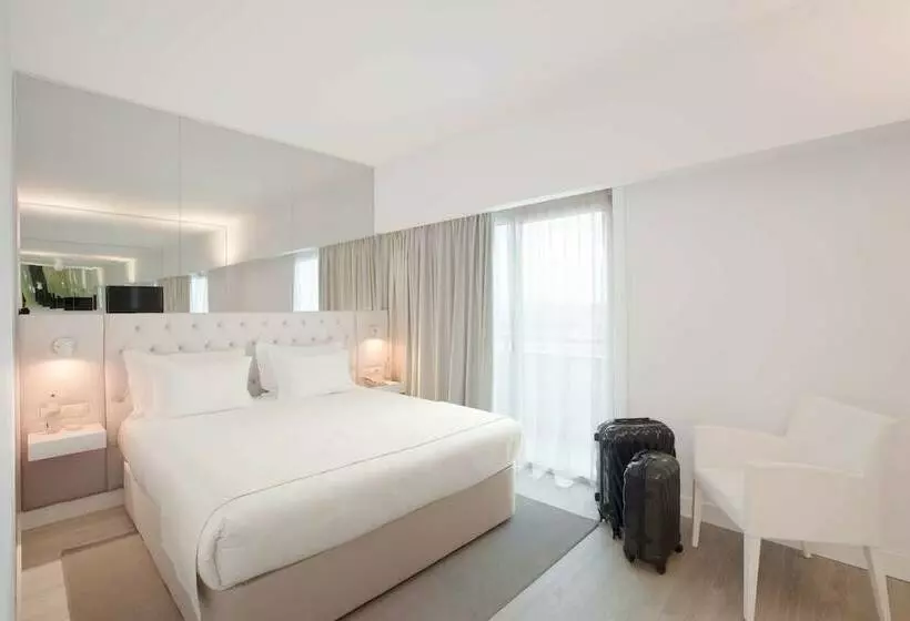 Quarto Premium com Varanda, Lutecia Smart Design