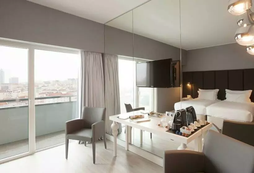 Quarto Premium com Varanda, Lutecia Smart Design