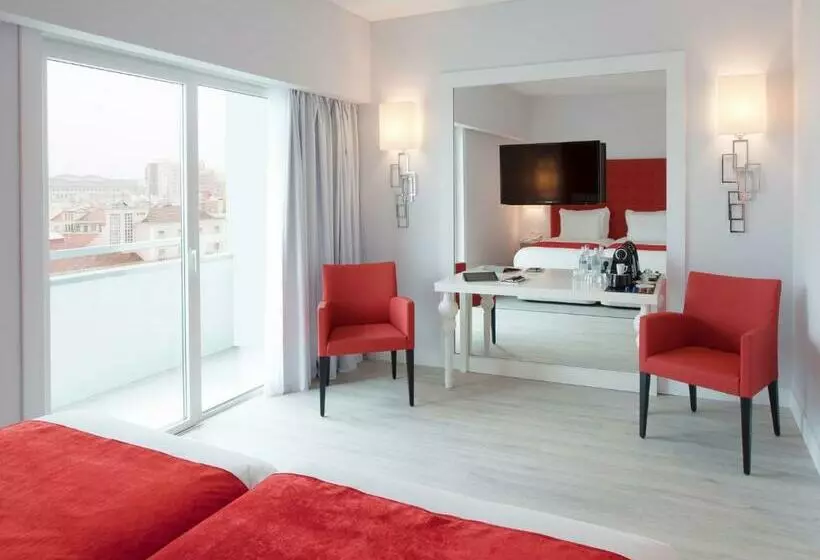 Quarto Familiar Premium, Lutecia Smart Design
