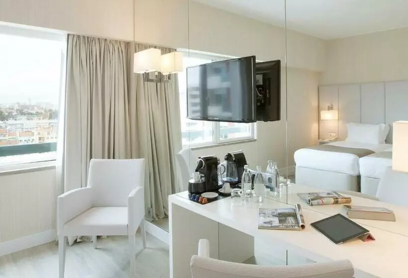 Quarto Familiar Premium, Lutecia Smart Design