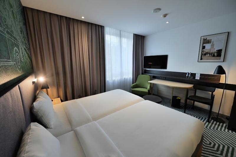 Классический Номер, Mercure Warszawa Grand