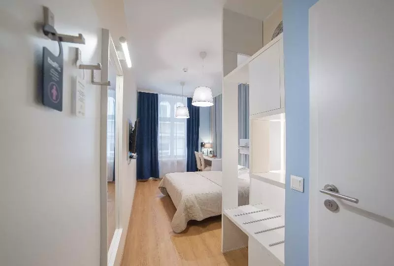 キングサイズベッドのデラックスルーム, Mercure Warszawa Grand