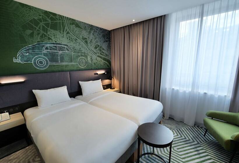 Классический Номер, Mercure Warszawa Grand