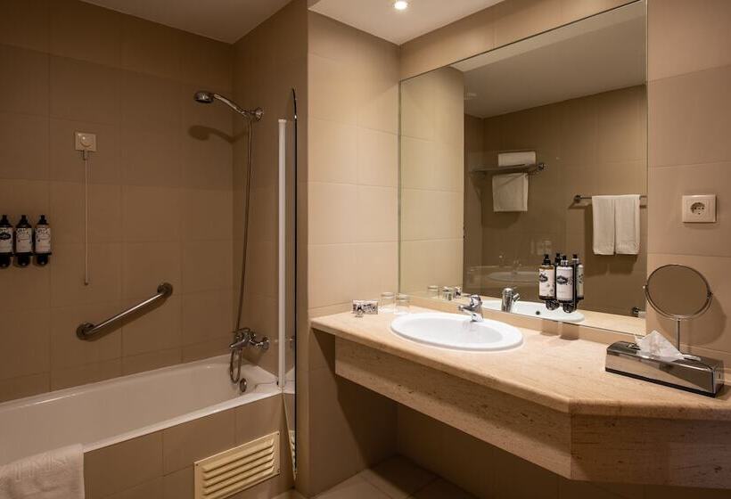 Quarto deluxe, Mundial