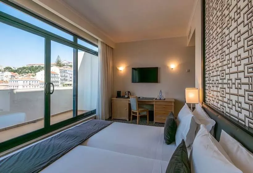 Quarto deluxe, Mundial