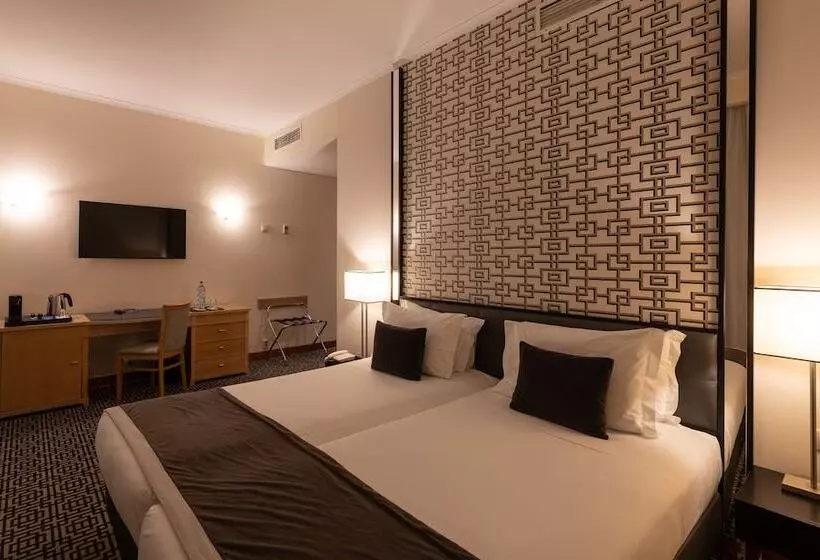 Quarto deluxe, Mundial