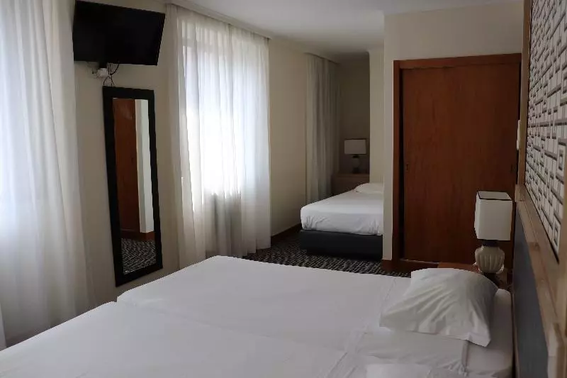 Quarto Triplo Standart, Mundial