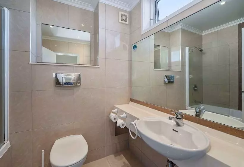 デラックススタジオ, Quality Inn Napier