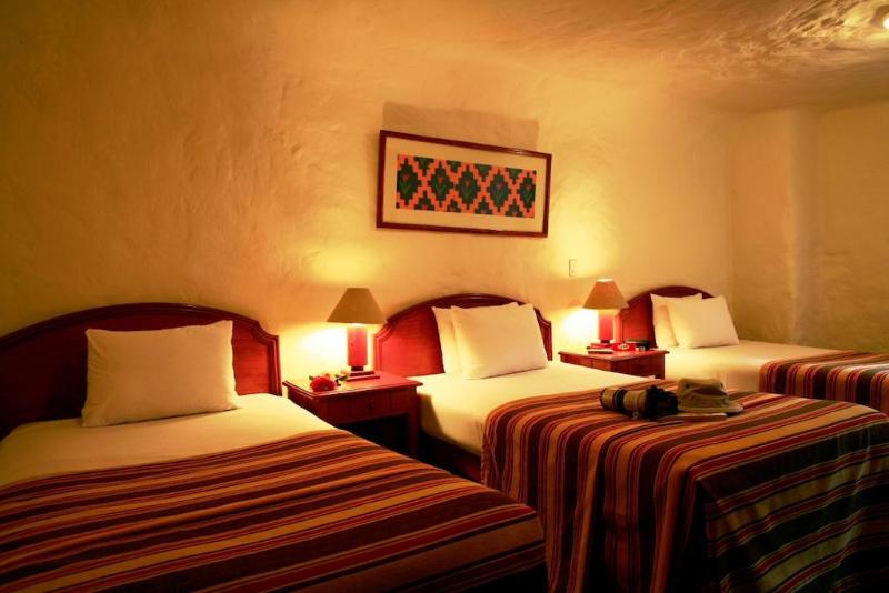 غرفة قياسية ثلاثية, San Agustin Internacional