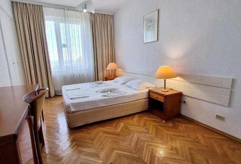 スタンダードルーム, Astoria