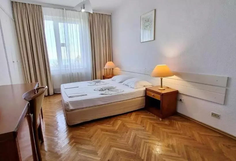 اتاق استاندارد, Astoria