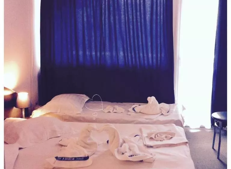 Standard Room, Aurora