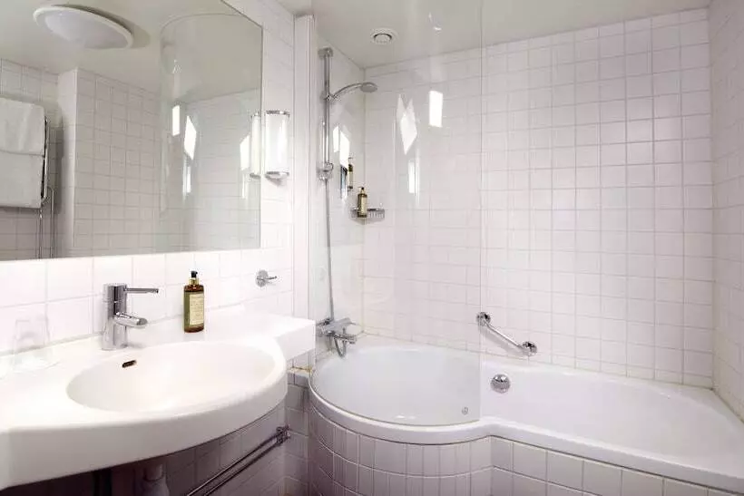 اتاق سوپریور, Clarion Collection Hotel Wellington