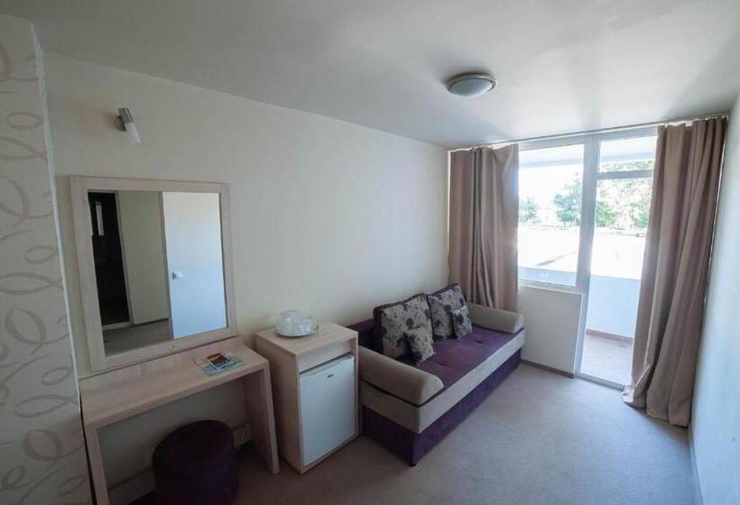 발코니가 있는 스위트, Doina