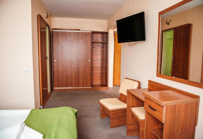 패밀리 스위트, Doina