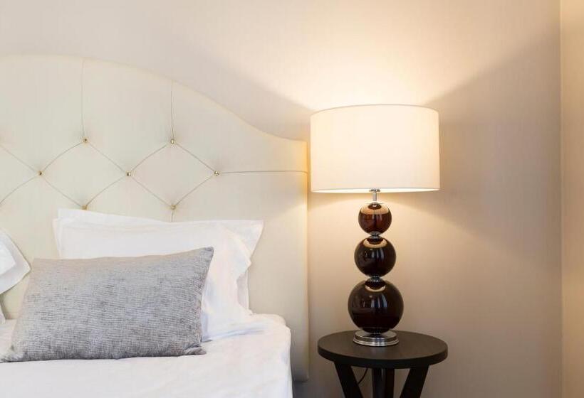 ジュニアスイート, Elite Hotel Adlon