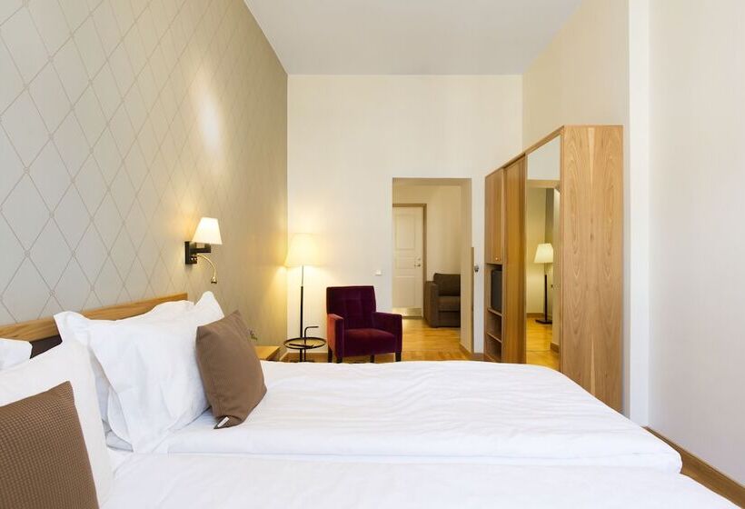 패밀리 룸, Elite Hotel Adlon