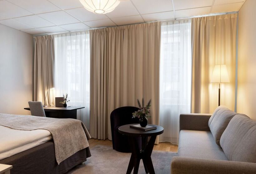 اتاق خانوادگی, Elite Hotel Adlon
