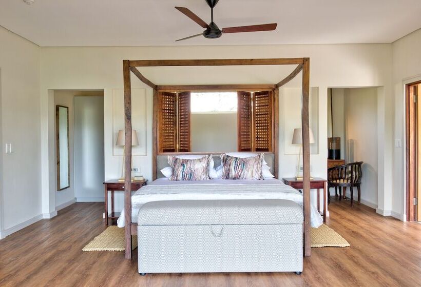 סוויטה, Ghost Mountain Inn