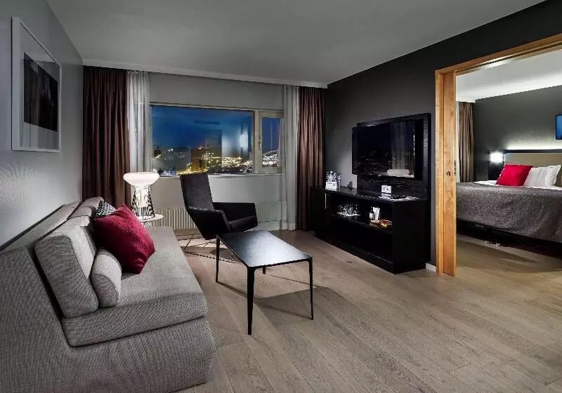 سوییت جونیور, Gothia Towers & Upper House