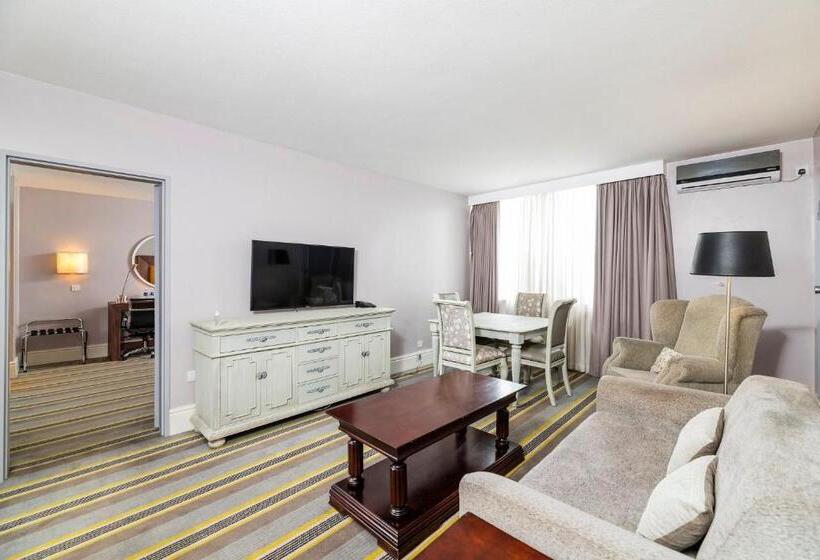 带大床的套房, Holiday Inn Mutare, An Ihg