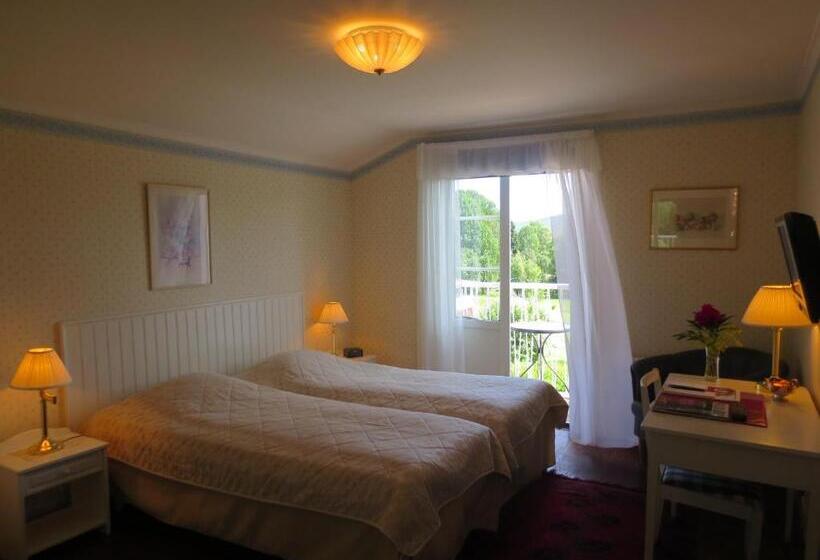 Quarto Estandar Vista Jardim, Järvsöbaden