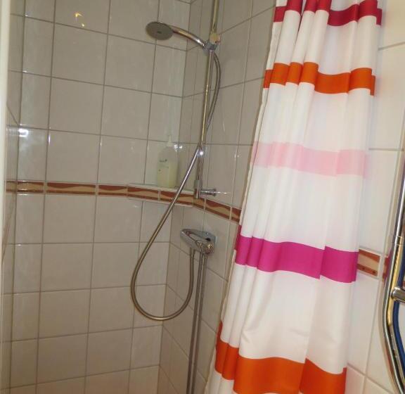 Quarto Individual Vista Jardim, Järvsöbaden