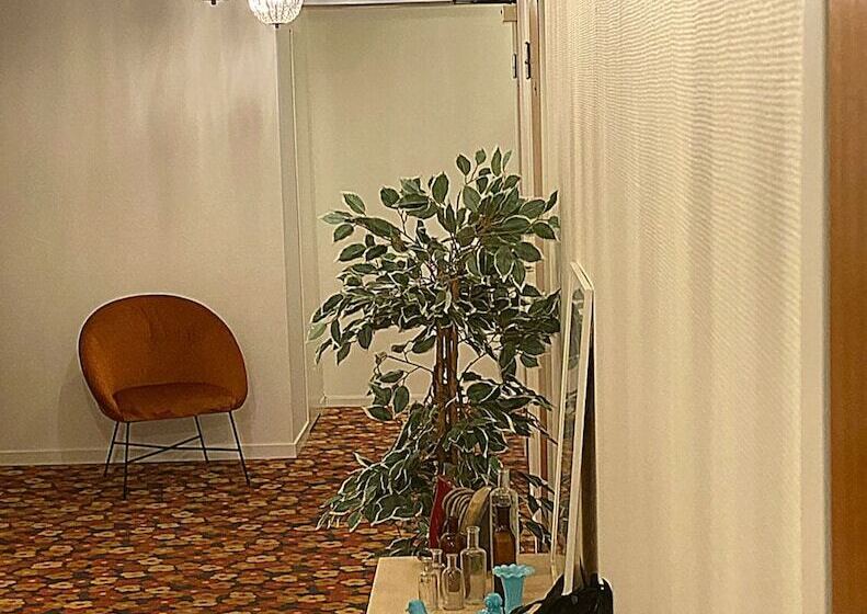 Üç Kişilik Standart Oda, L Värend