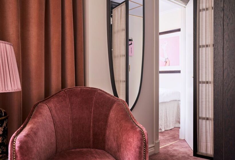 חדר סטנדרט, Mj's