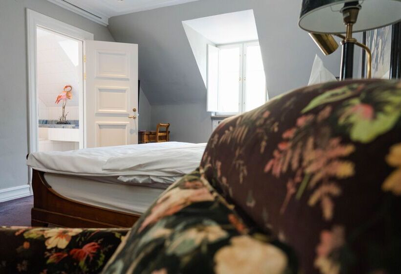 חדר סטנדרט, Mj's