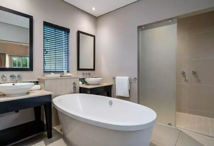 デラックスルーム, Mount Grace Hotel & Spa