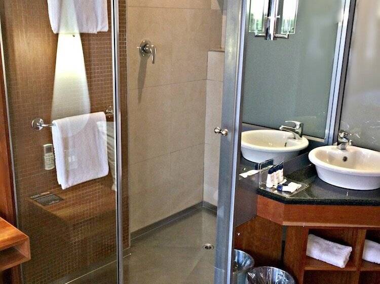 חדר סטנדרט מיטה זוגית, Protea Hotel By Marriott Cape Town Sea Point