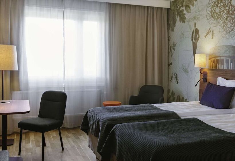 غرفة عائلية, Scandic Kungens Kurva