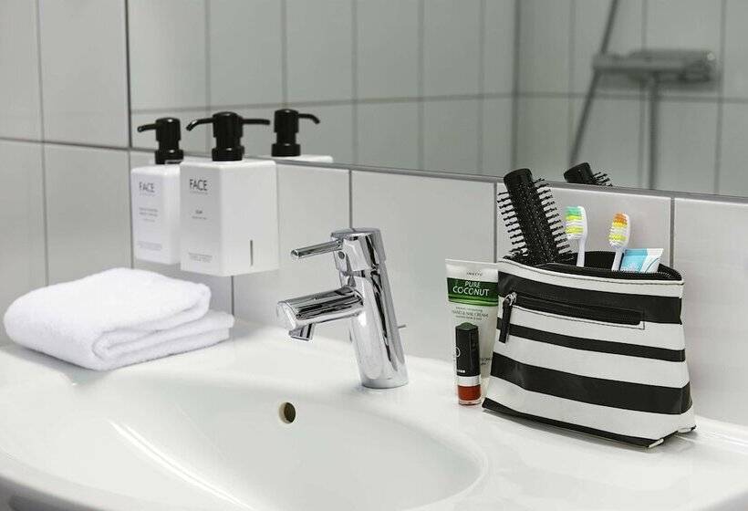 غرفة قياسية, Scandic Kungens Kurva