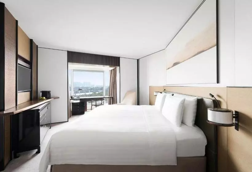 اتاق لوکس با تخت بزرگ, Shangri La Singapore