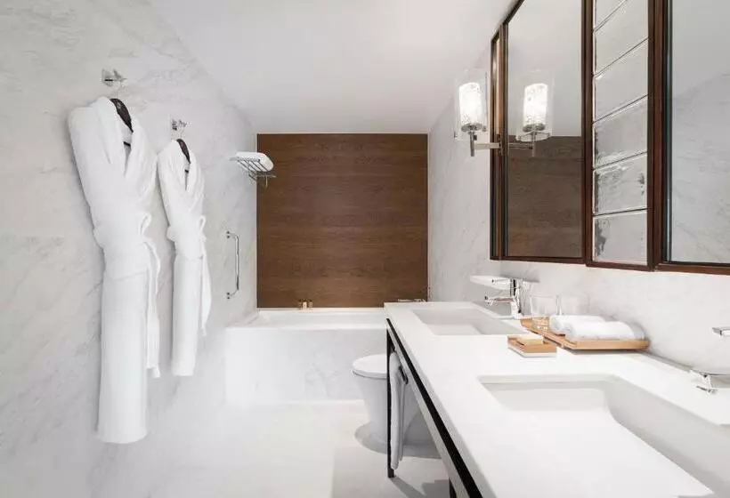 سوییت جونیور کلاب, Shangri La Singapore