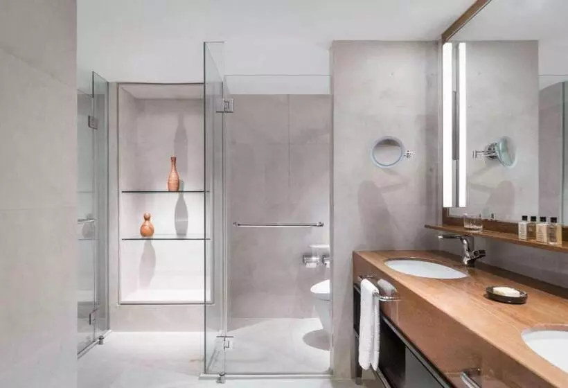 سوئیت با تخت بزرگ, Shangri La Singapore