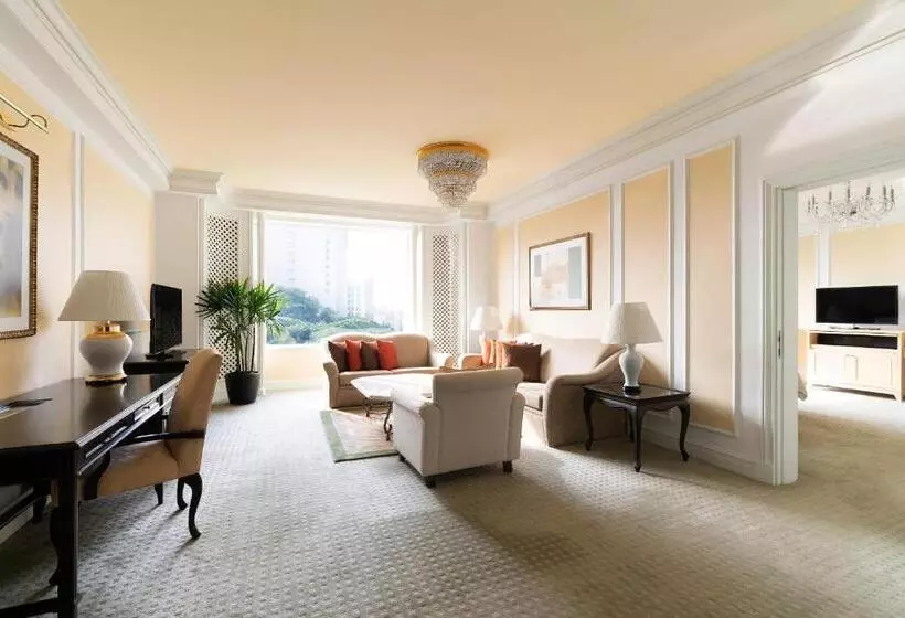 سوییت لوکس, Shangri La Singapore