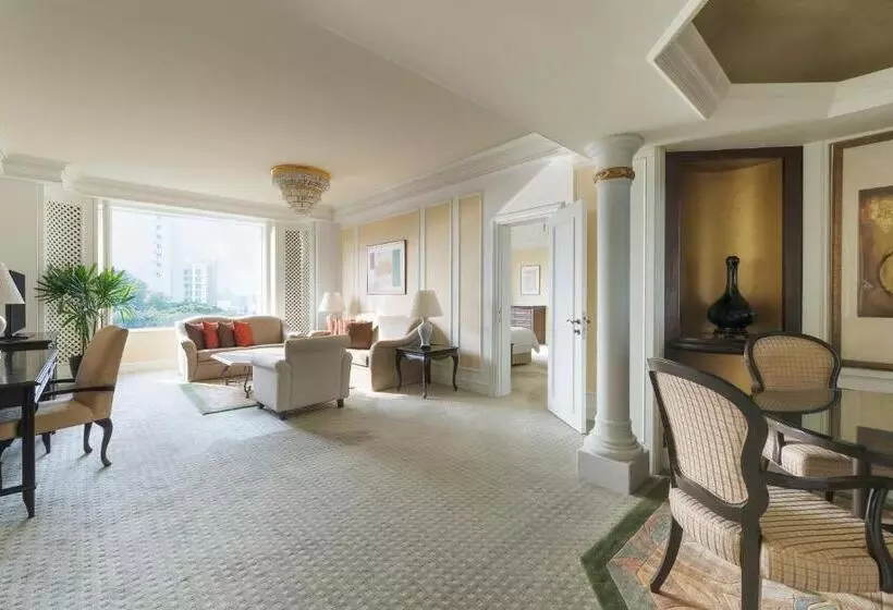 سوییت لوکس, Shangri La Singapore