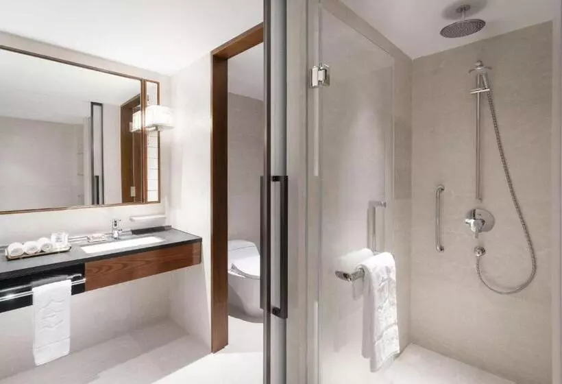 سوییت جونیور کلاب, Shangri La Singapore