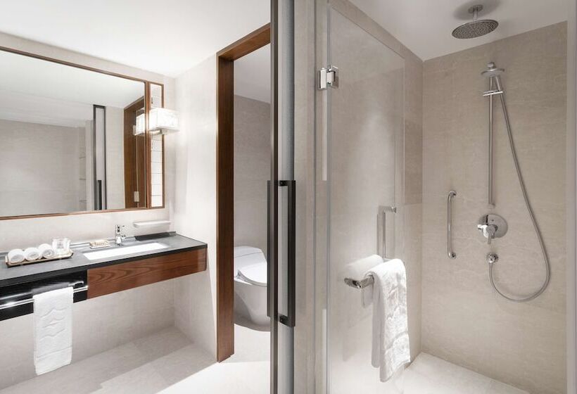 سوییت جونیور کلاب, Shangri La Singapore