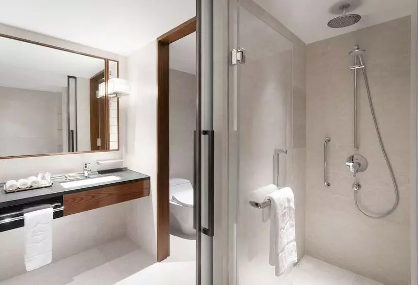 سوییت جونیور کلاب, Shangri La Singapore