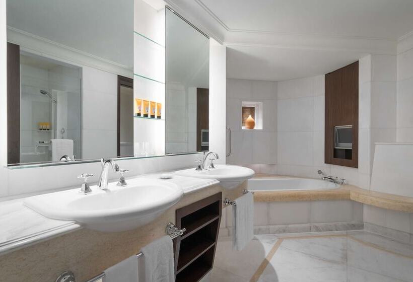 سوییت لوکس, Shangri La Singapore