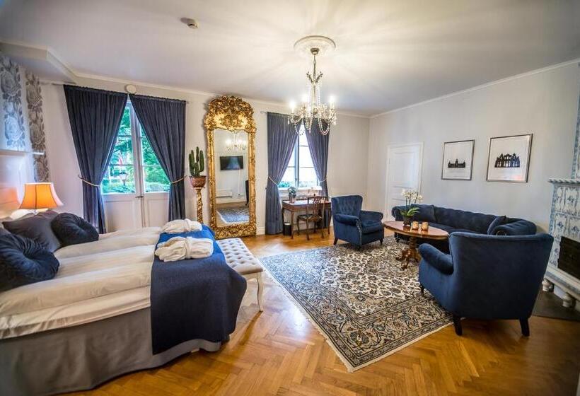 Полулюкс, Slottshotellet