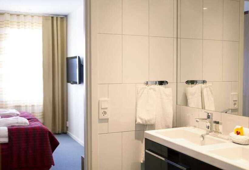 Люкс, Spar Hotel Majorna