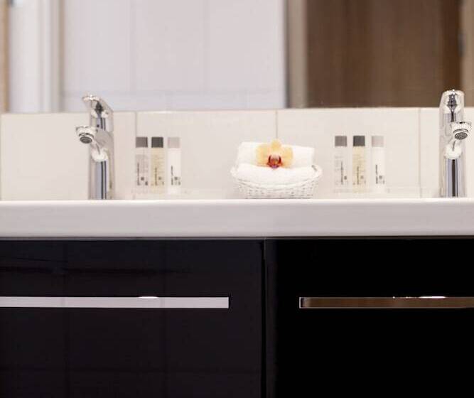 Люкс, Spar Hotel Majorna