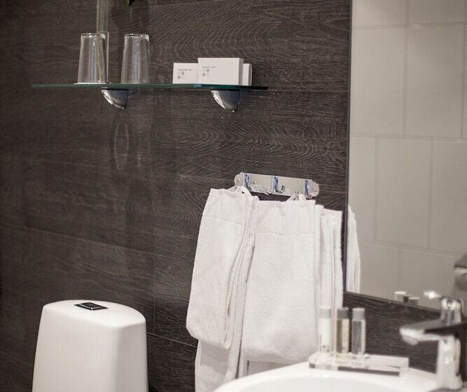 Люкс, Spar Hotel Majorna